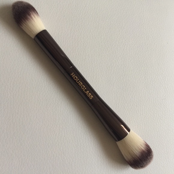 Hourglass Makeup Hourglass Ambient Lighting Edit Brush Double Ended